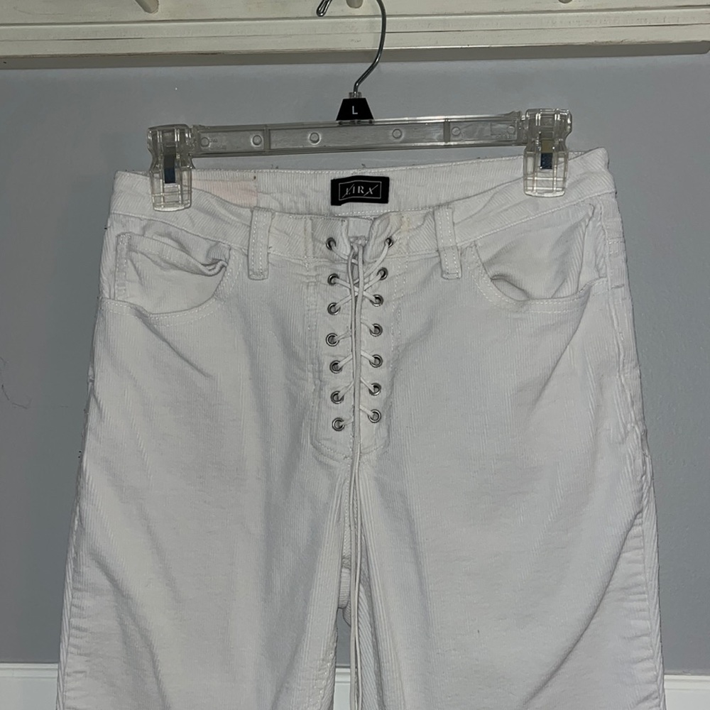 LIRA white corduroy capris